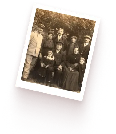 photographie ancienne d'une famille réunie